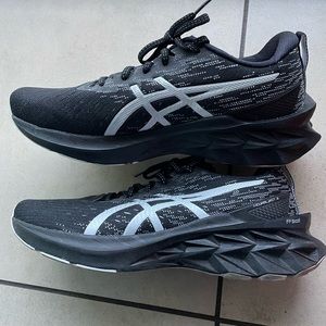 ASICS Novablast Men Size 8
